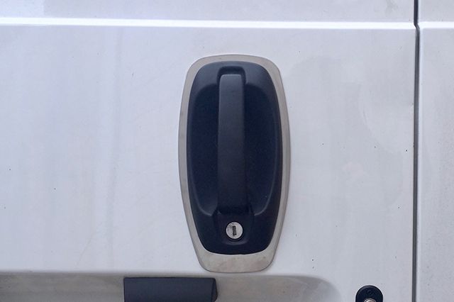 Fiat Fiorino 2008> Handle Shield