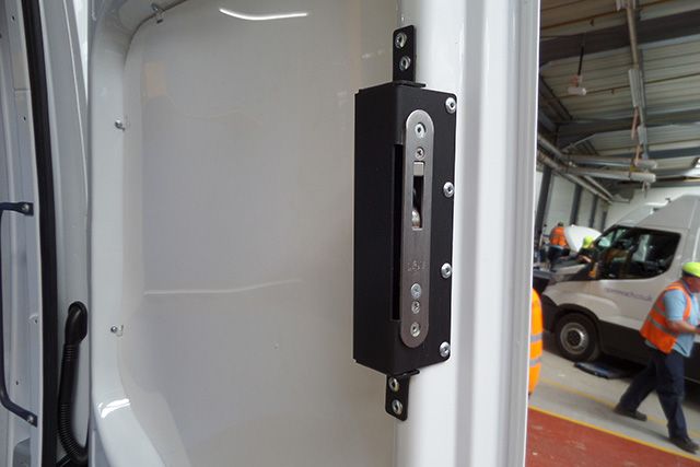 Mercedes Sprinter 2018 Hook Lock