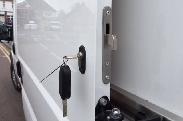 Citroen Relay 2006> Hook Lock