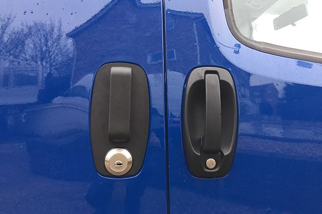 Slam lock installation with van slam handle