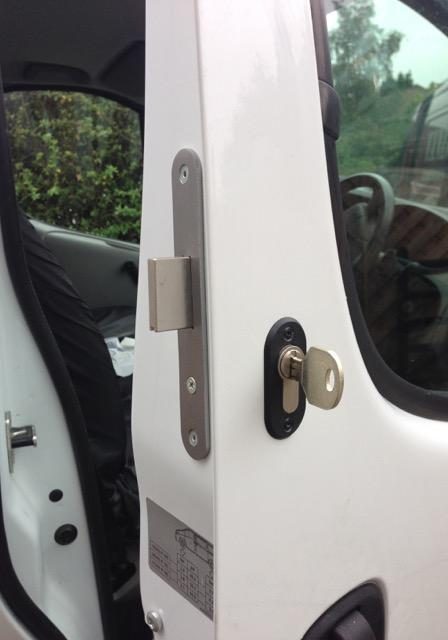 van deadlock with key